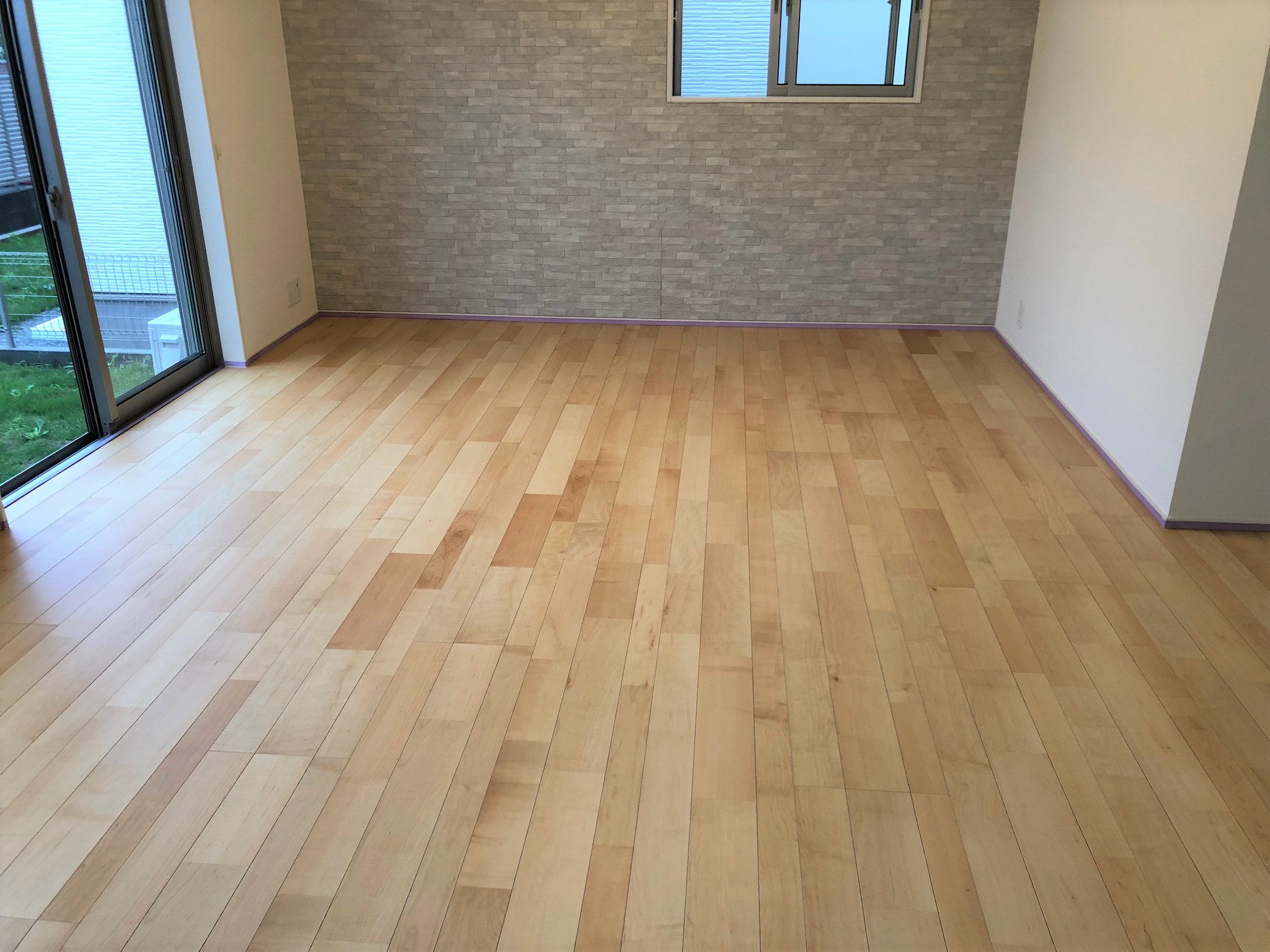 フロアコーティング施工事例 施工前｜福岡県福岡市 ご新築戸建て M様邸の床の状態