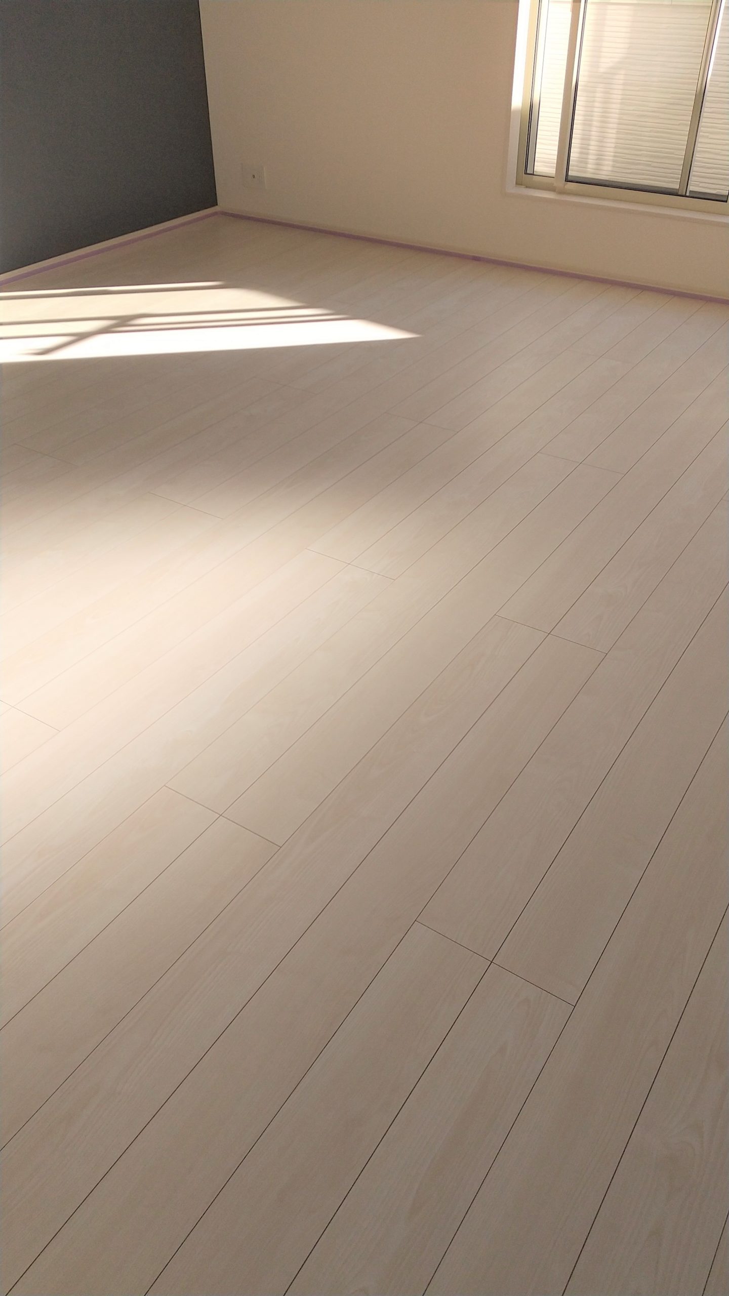 フロアコーティング施工事例 施工前｜東京都文京区 ご新築マンション N様邸の床の状態