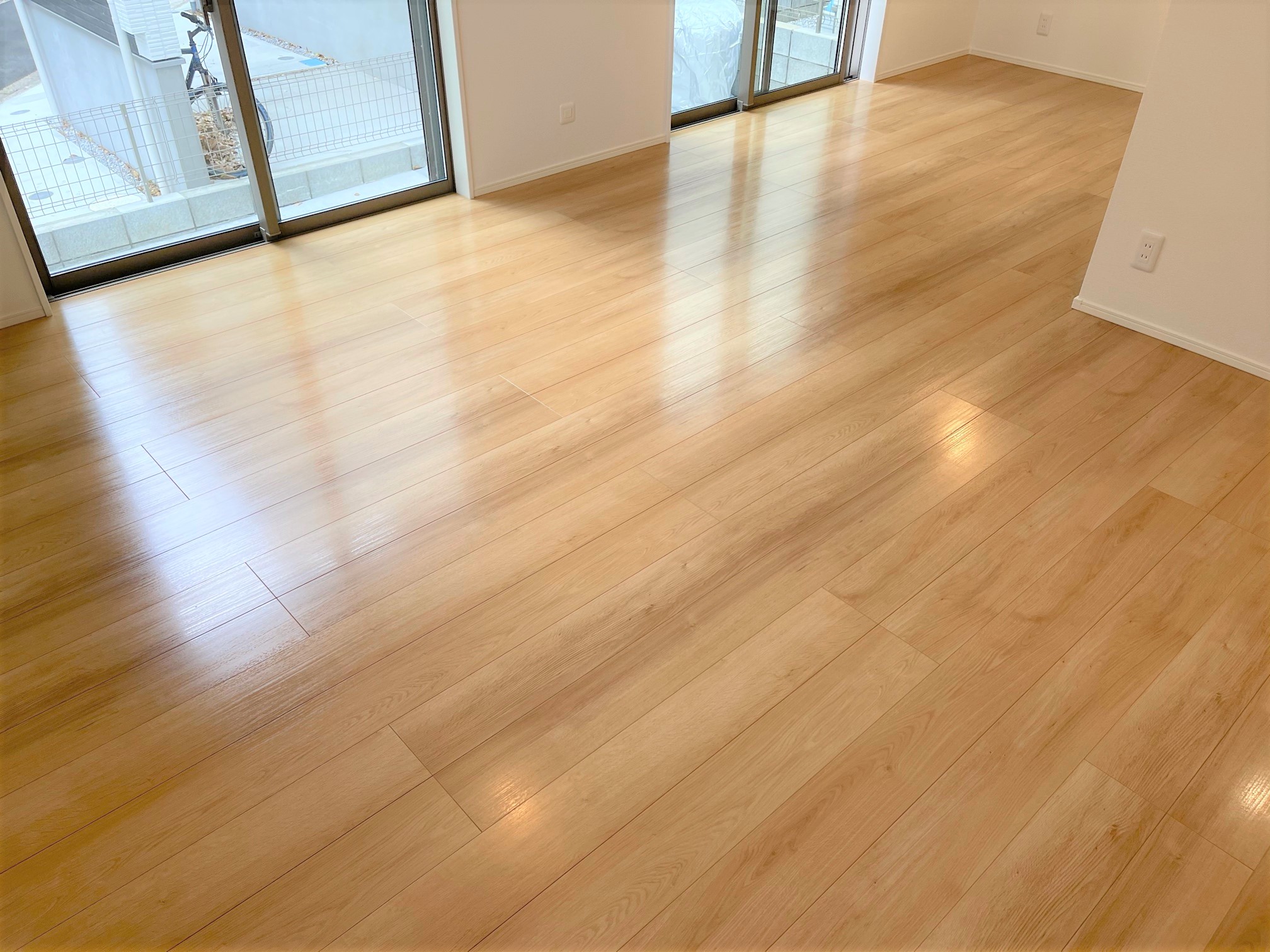 coatinghouse-saitama-saitama-shinchikukodate-after フロアコーティング施工事例 施工後|埼玉県さいたま市 ご新築戸建て T様邸 コーティングハウス セラミックガラスフロアコーティング施工済み