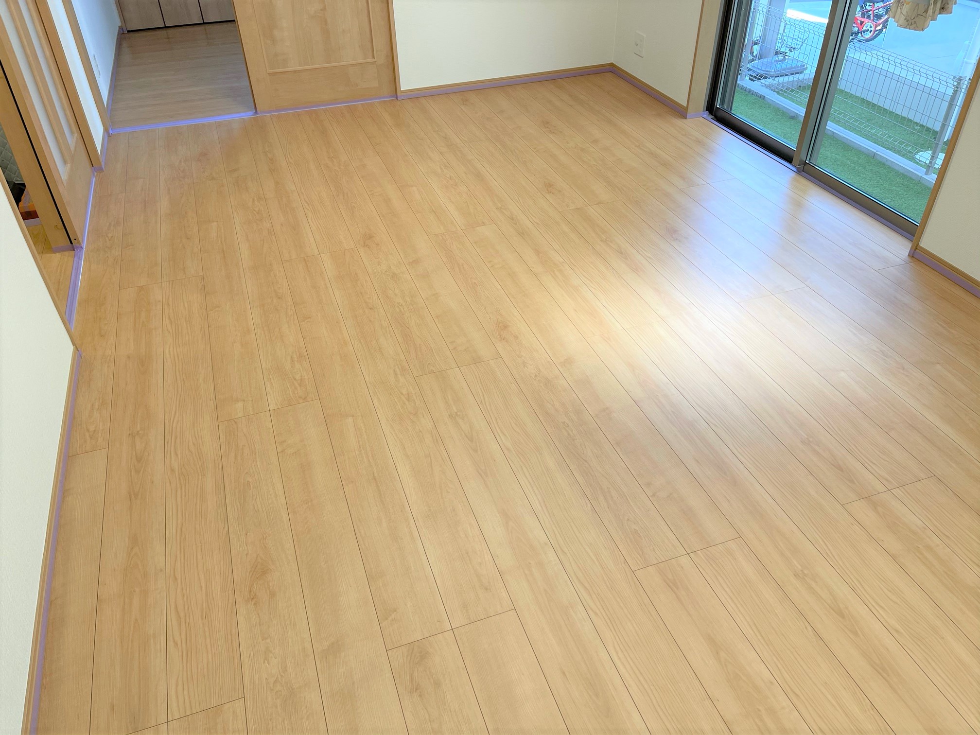coatinghouse-chiba-chiba-nyukyokodate-before 千葉市フロアコーティング施工事例 施工前|千葉県千葉市 ご入居中戸建て U様邸の床の状態