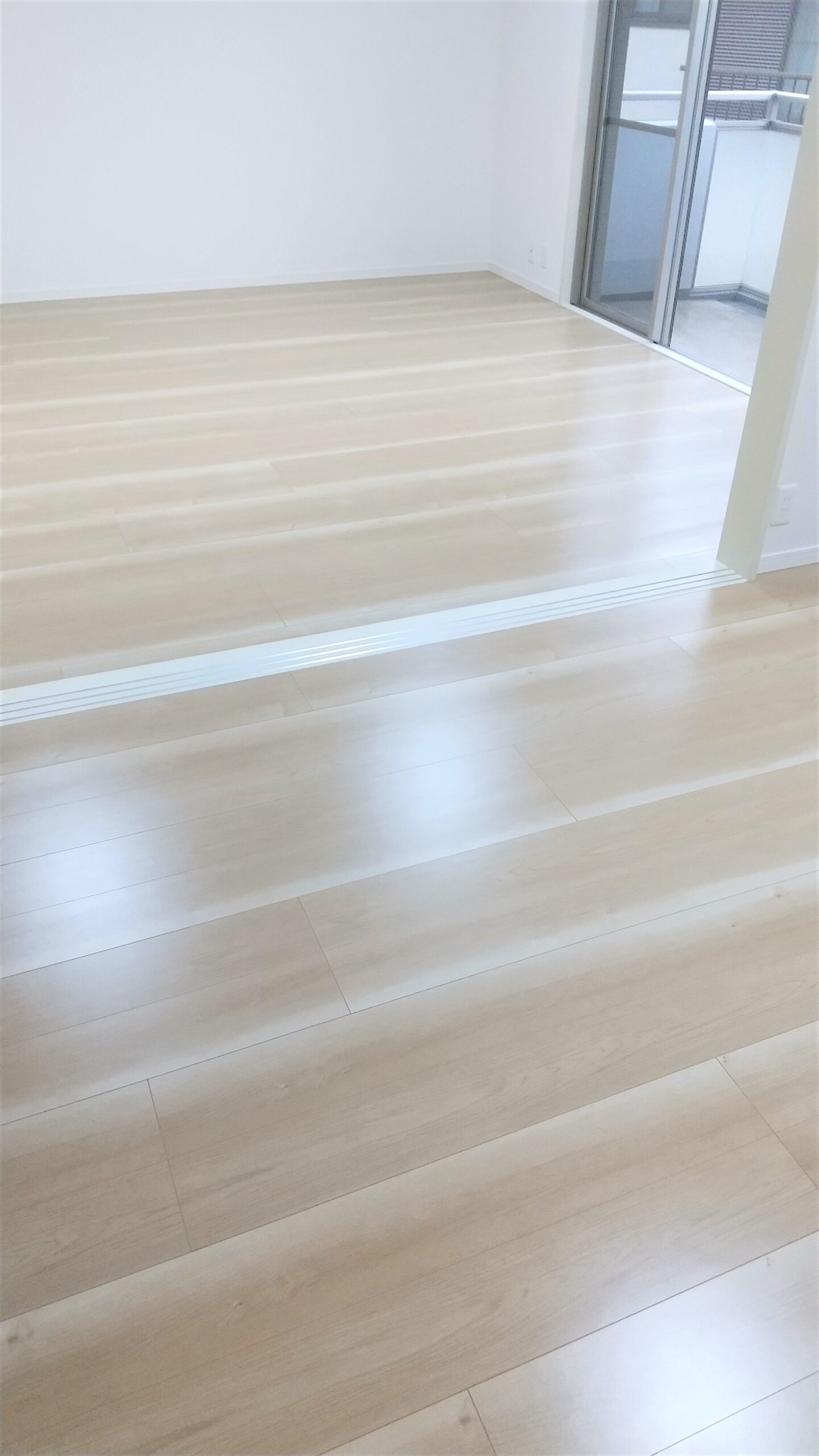 フロアコーティング施工事例 施工前｜神奈川県横浜市 ご新築戸建て W様邸の床の状態
