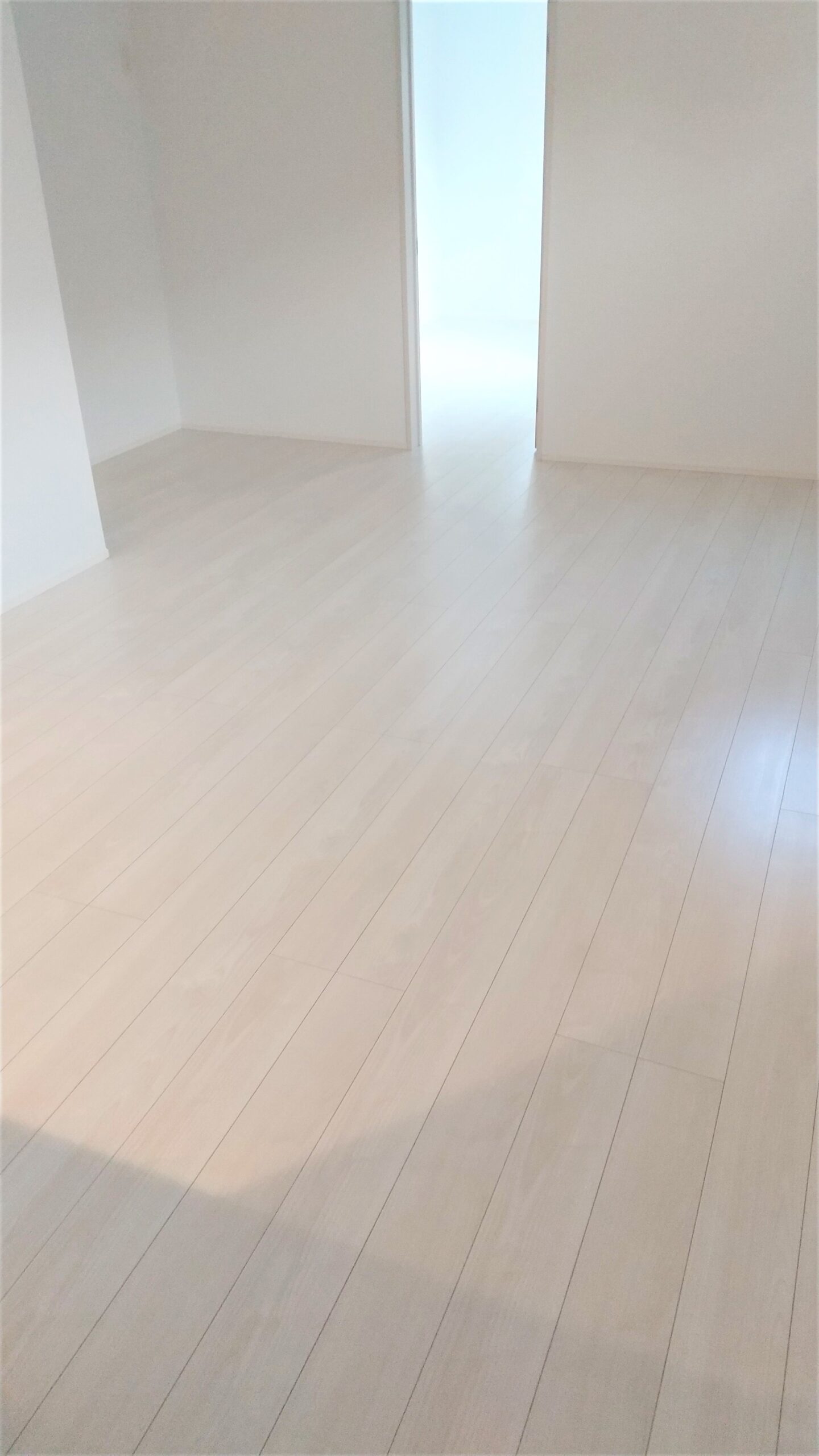 coatinghouse-fukuoka-fukuoka-shinchikumansion-after フロアコーティング施工事例 施工後|福岡県福岡市 ご新築マンション T様邸 コーティングハウス ガラスフロアコーティング施工済み