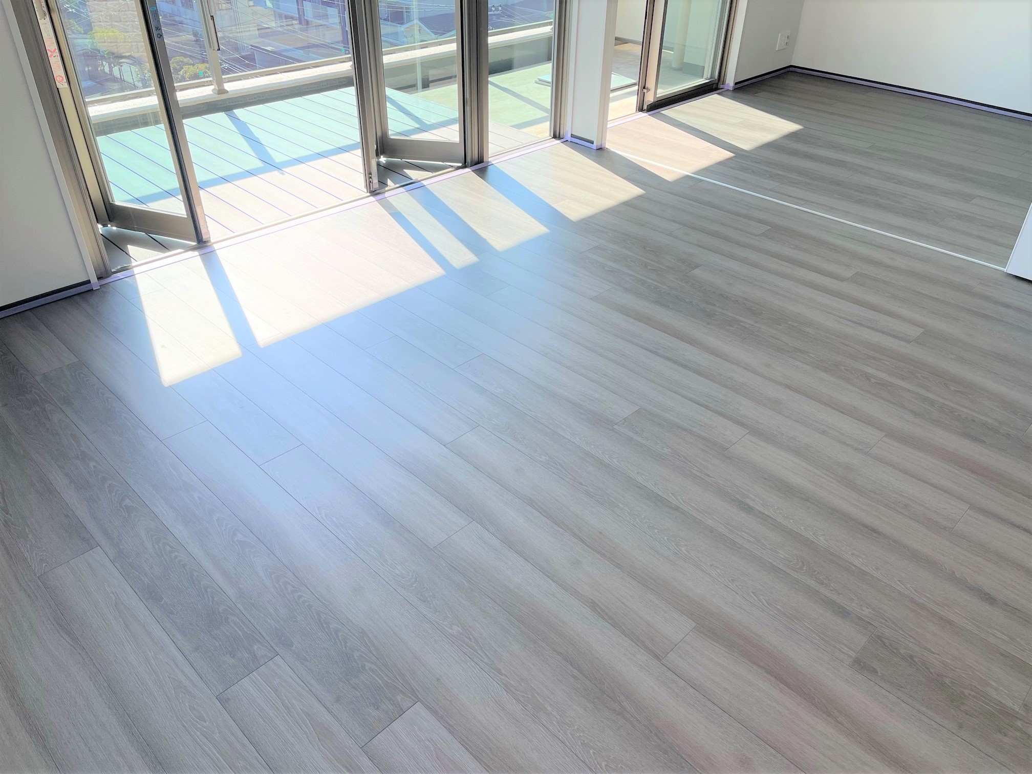 coatinghouse-tokyo-minato-shinchikumansion-before フロアコーティング施工事例 施工前|東京都港区 ご新築マンション H様邸の床の状態