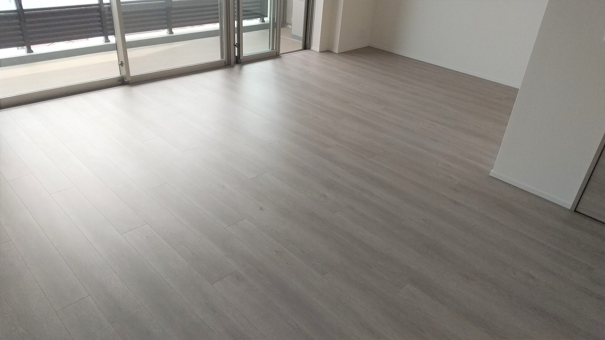 coatinghouse-tokyo-koto-shinchikumansion-before 江東区フロアコーティング施工事例 施工前|東京都江東区 ご新築マンション B様邸の床の状態