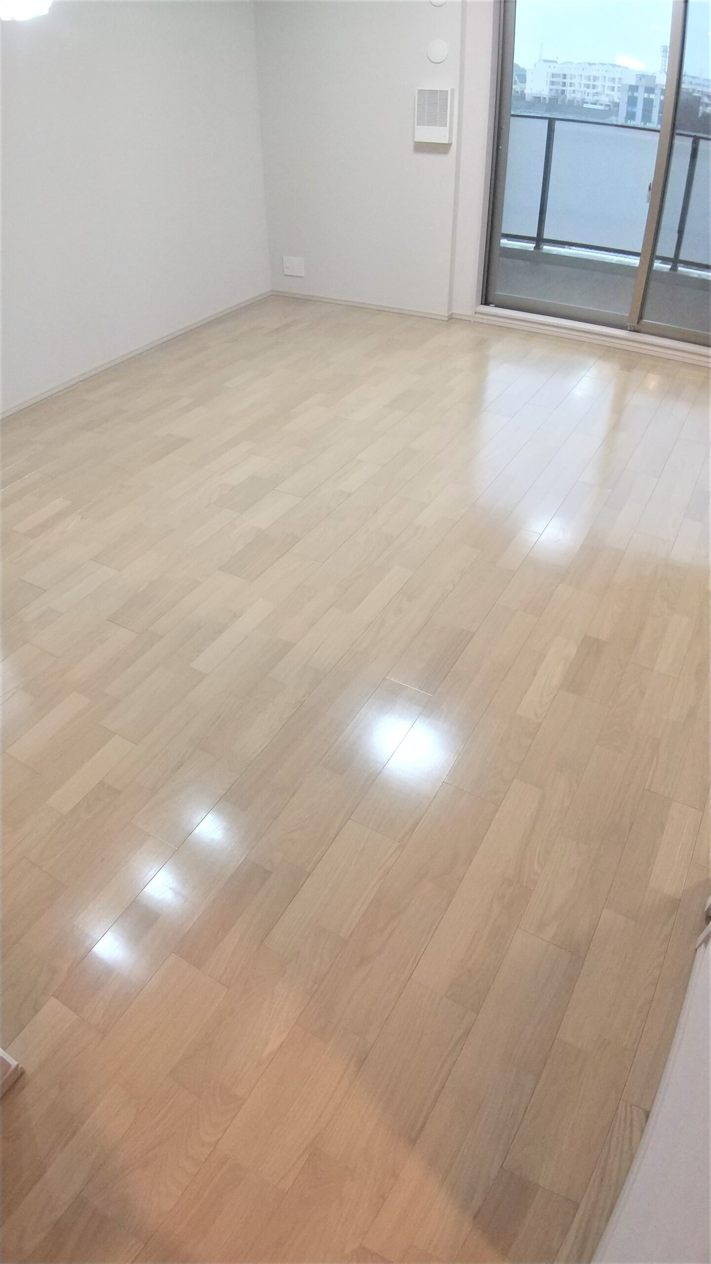 coatinghouse-tokyo-edogawa-shinchikumansion-after フロアコーティング施工事例 施工後|東京都江戸川区 ご新築マンション S様邸 コーティングハウス シリコンフロアコーティング施工済み