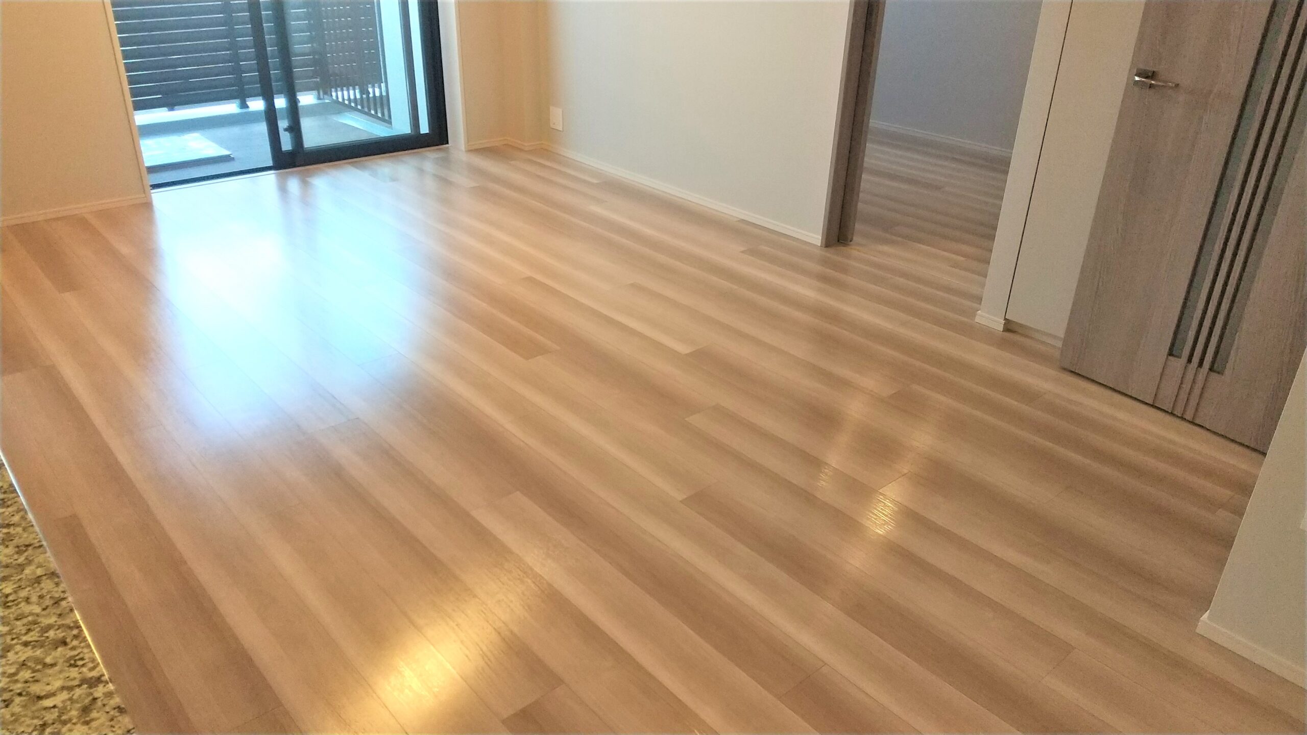 coatinghouse-tokyo-suginami-shinchikumansion-after 杉並区フロアコーティング施工事例 施工後|東京都杉並区 ご新築マンション N様邸 コーティングハウス セラミックガラスフロアコーティング施工済み