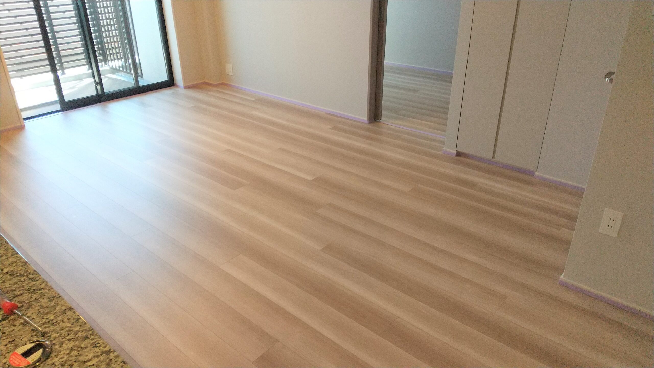 coatinghouse-tokyo-suginami-shinchikumansion-before 杉並区フロアコーティング施工事例 施工前|東京都杉並区 ご新築マンション N様邸の床の状態