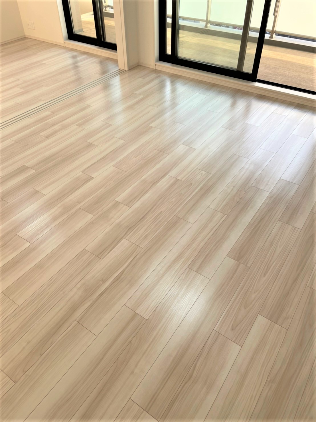 coatinghouse-tokyo-nakano-shinchikumansion-after フロアコーティング施工事例 施工後|東京都中野区 ご新築マンション T様邸 コーティングハウス セラミックガラスフロアコーティング施工済み
