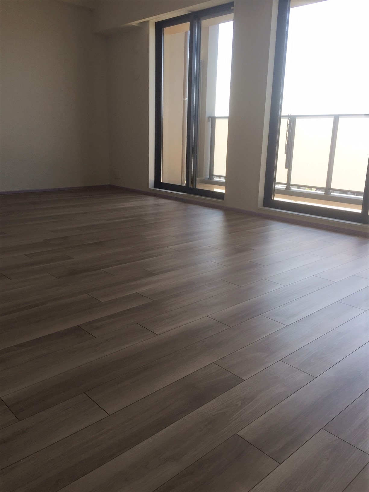 coatinghouse-tokyo-nerima-shinchikumansion-before フロアコーティング施工事例 施工前|東京都練馬区 ご新築マンション I様邸の床の状態