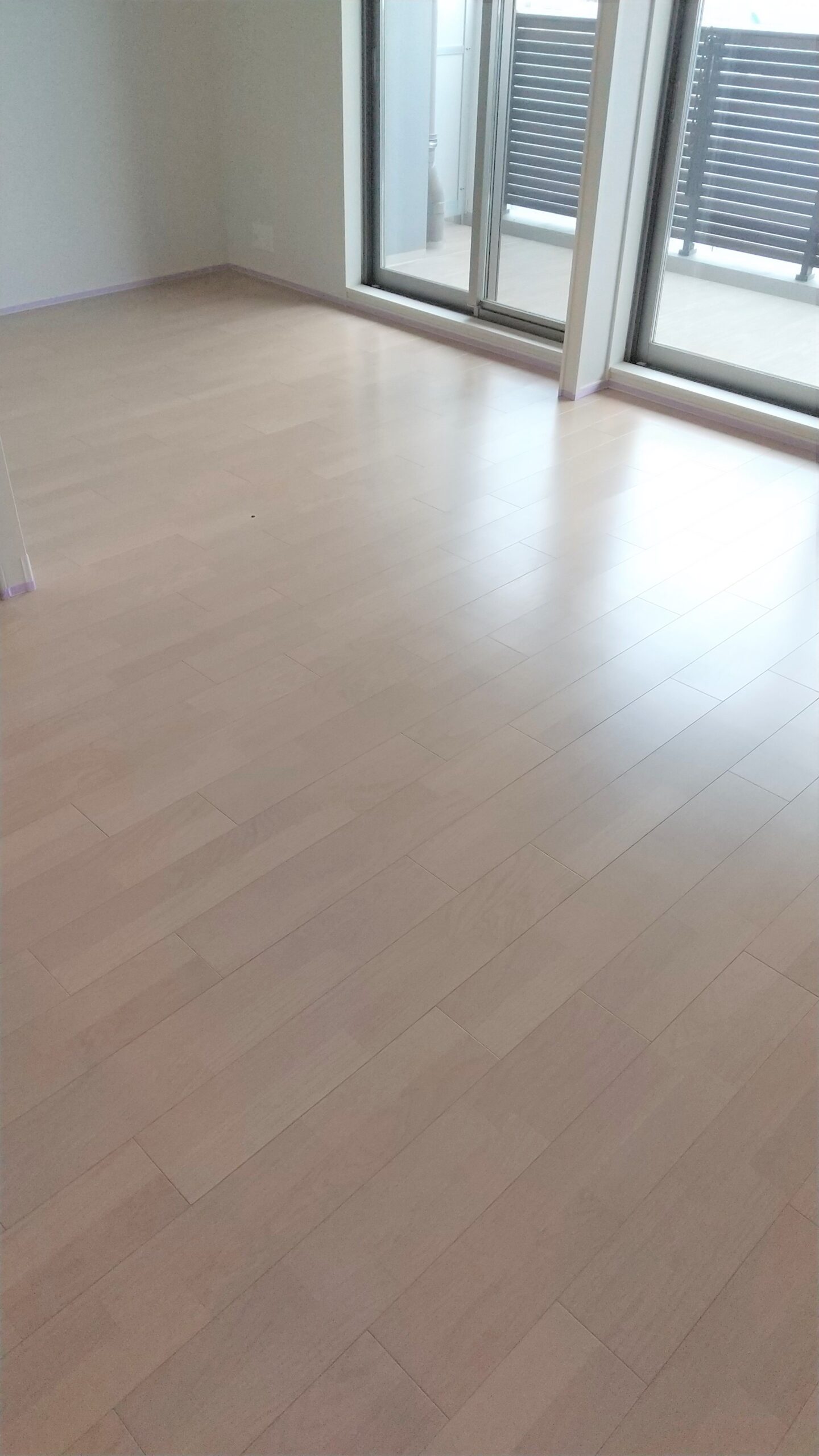 coatinghouse-tokyo-setagaya-shinchikumansion-before 世田谷フロアコーティング施工事例 施工前|東京都世田谷区 ご新築マンション O様邸の床の状態