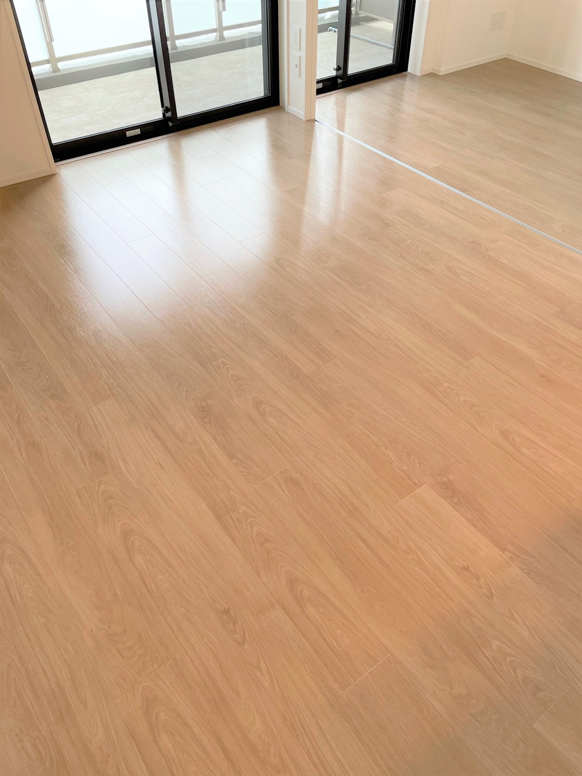 coatinghouse-kanagawa-fujisawa-shinchikumansion-after フロアコーティング施工事例 施工後|神奈川県藤沢市 ご新築マンション K様邸 コーティングハウス セラミックガラスフロアコーティング施工済み
