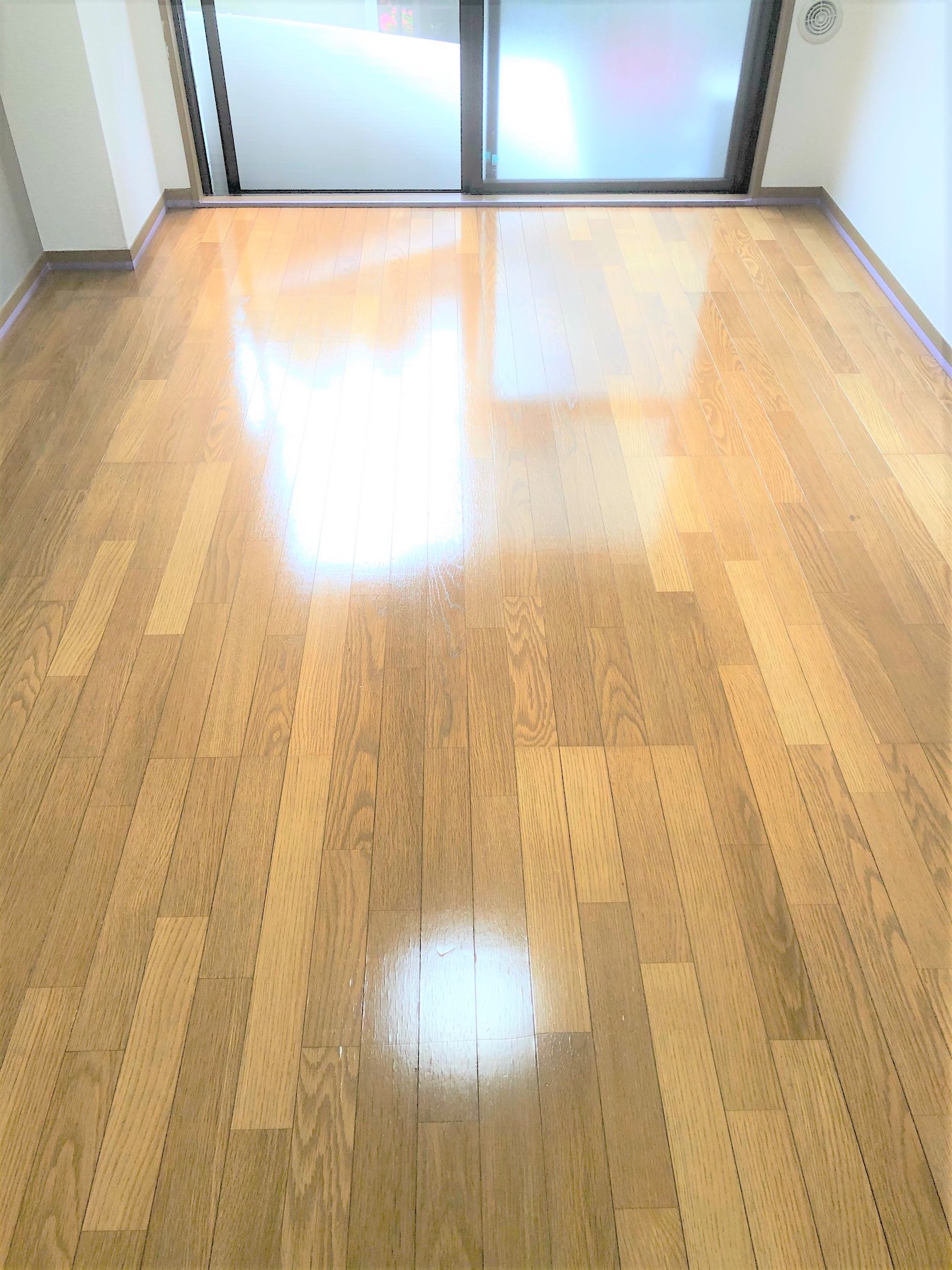 coatinghouse-kanagawa-ebina-nyukyokodate-after フロアコーティング施工事例 施工後|神奈川県海老名市 ご入居中戸建て T様邸 コーティングハウス シリコンフロアコーティング施工済み