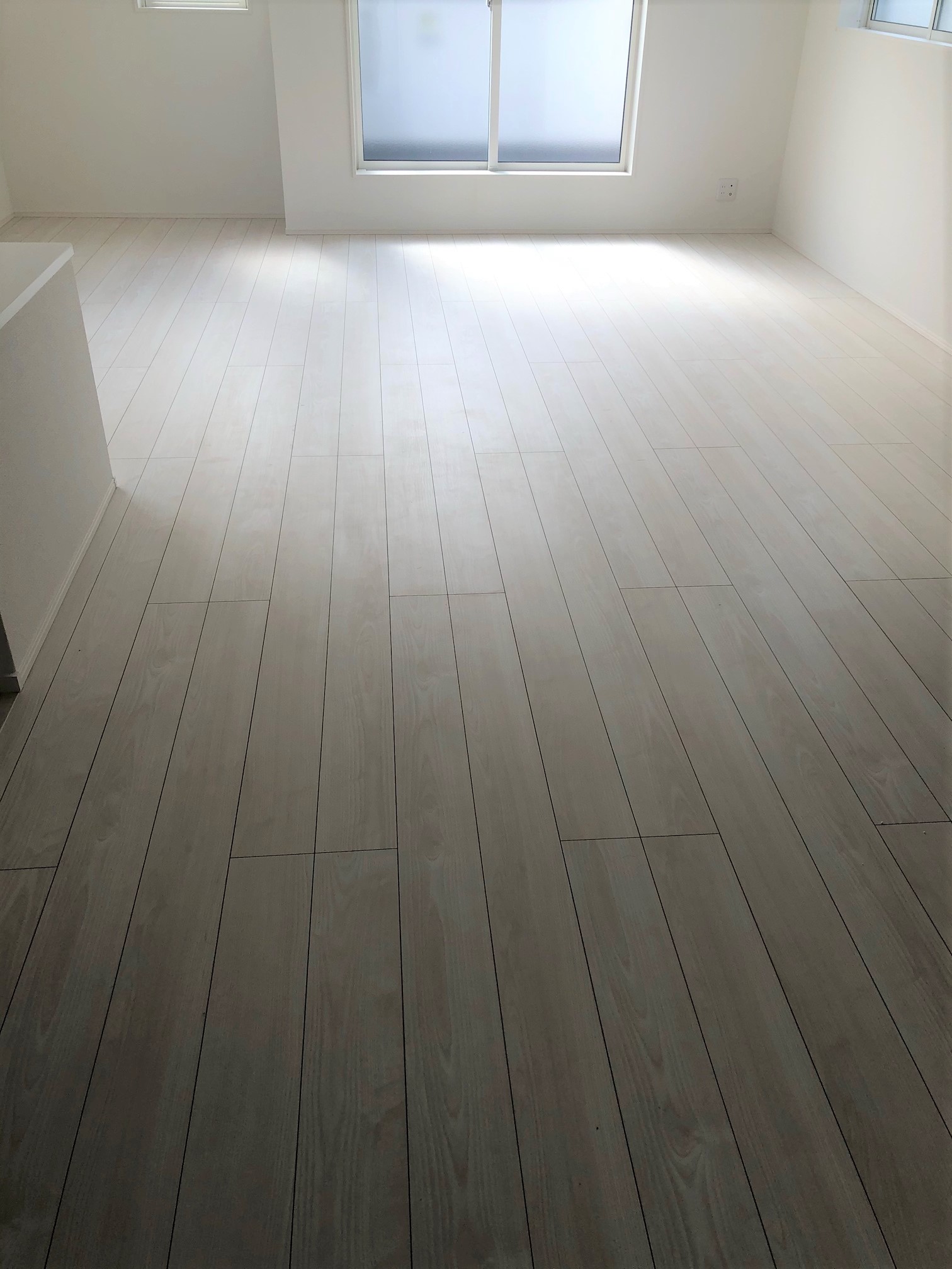 coatinghouse-tokyo-toshima-shinchikumansion-before フロアコーティング施工事例 施工前|東京都豊島区 ご新築マンション J様邸の床の状態