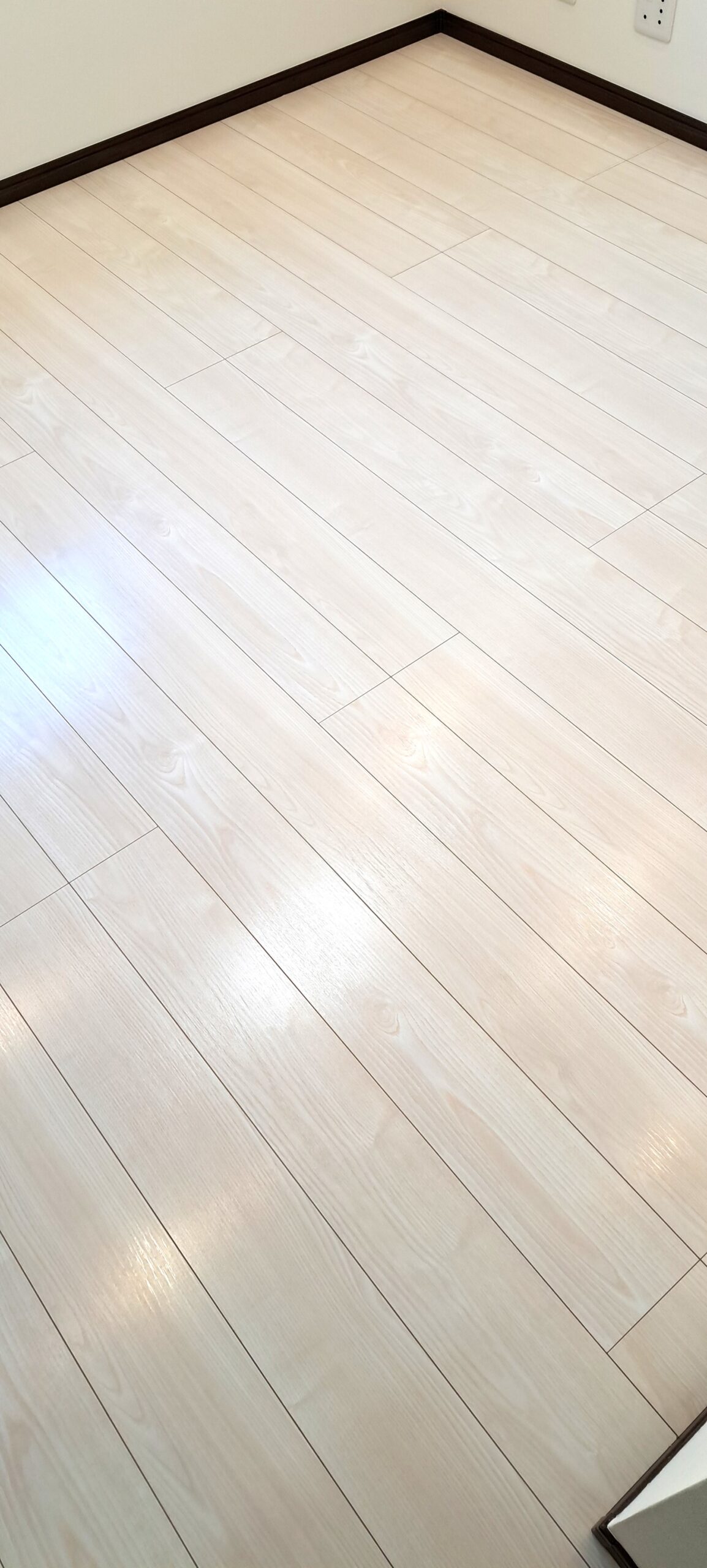 coatinghouse-kanagawa-ebina-shinchikumansion-after フロアコーティング施工事例 施工後|神奈川県海老名市 ご新築マンション U様邸 コーティングハウス セラミックガラスフロアコーティング施工済み
