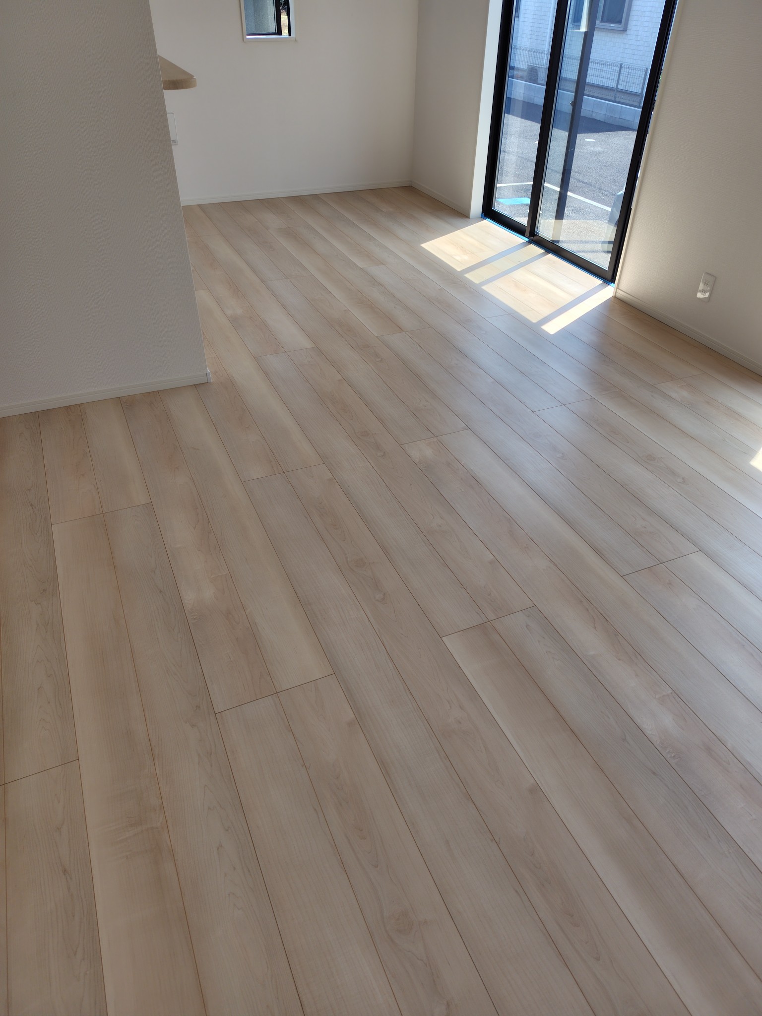 フロアコーティング施工事例 施工前｜神奈川県横須賀市 ご新築戸建て Y様邸の床の状態