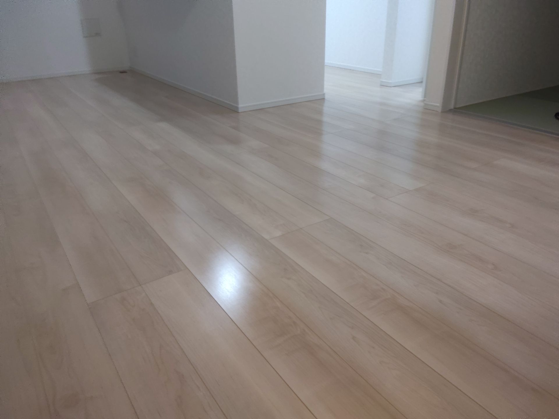 coatinghouse-fukuoka-fukuoka-chukokodate-before フロアコーティング施工事例 施工前|福岡県福岡市 中古戸建て B様邸の床の状態