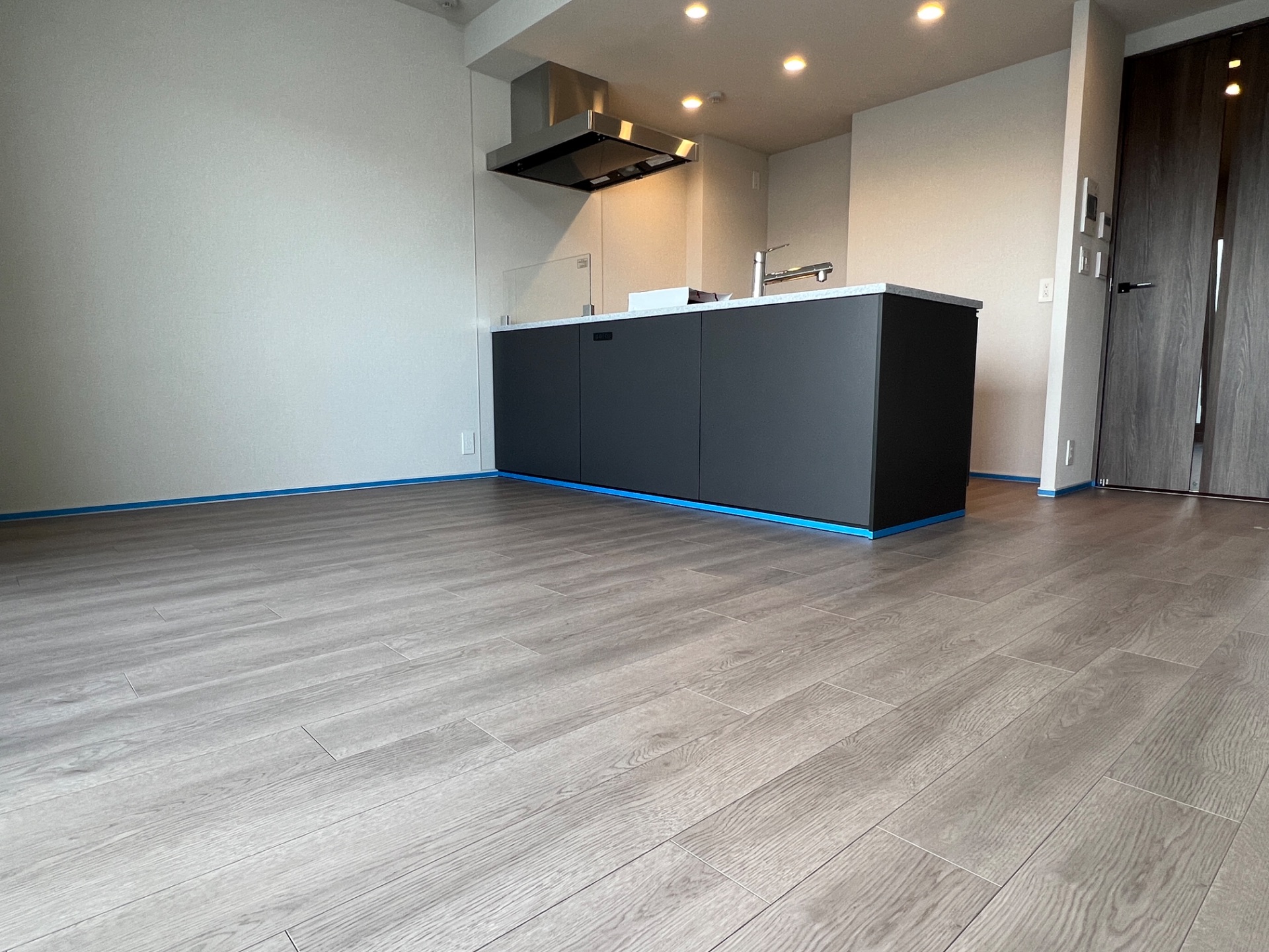 フロアコーティング施工事例 施工前｜神奈川県横浜市 ご新築マンション K様邸の床の状態