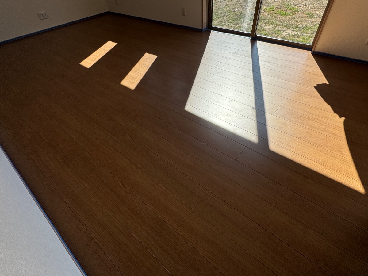 coatinghouse-fukuoka-kurume-shinchikukodate-before フロアコーティング施工事例 施工前|福岡県久留米市 ご新築戸建て W様邸の床の状態