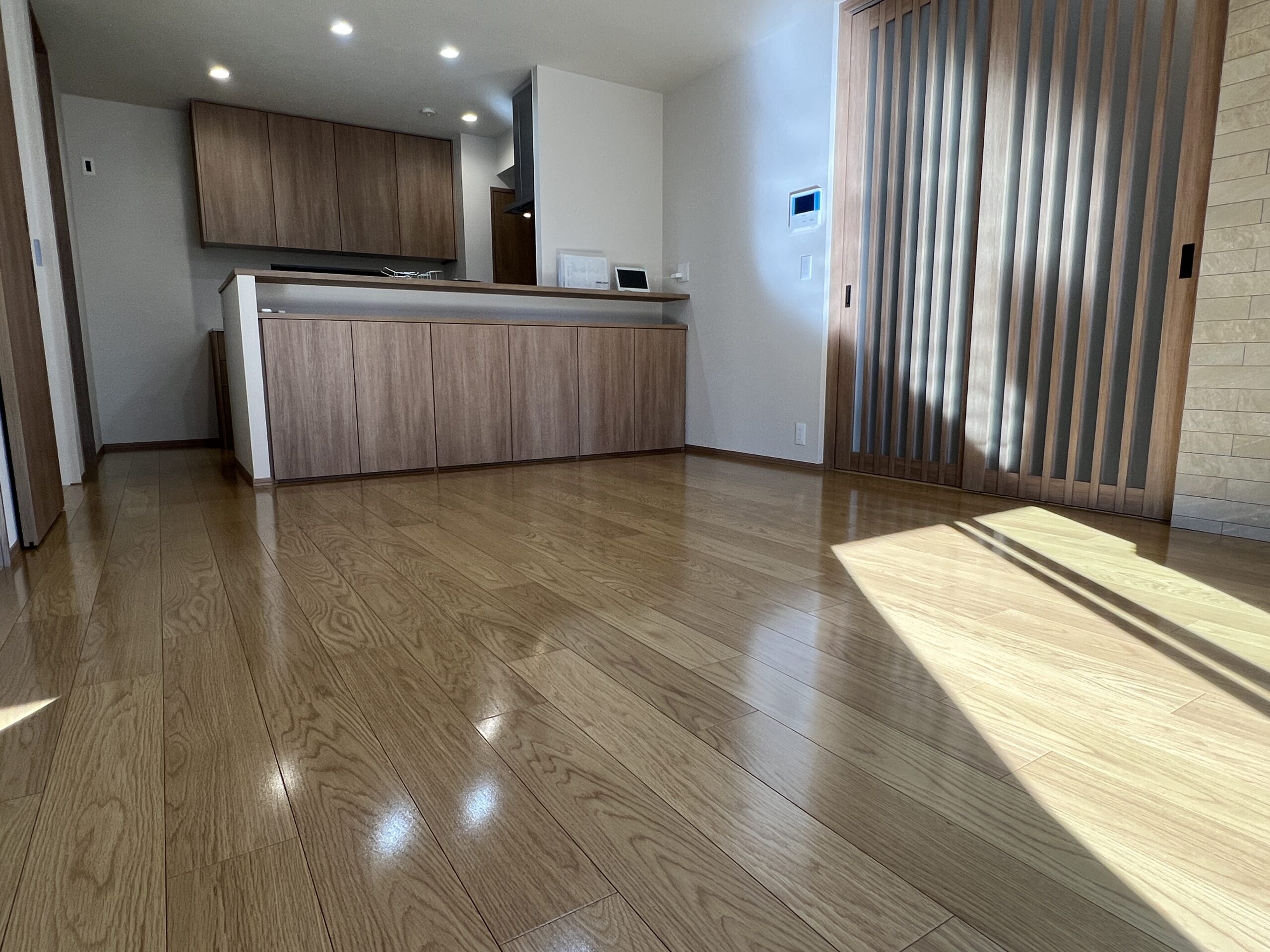 coatinghouse-kanagawa-ebina-shinchikukodate-after フロアコーティング施工事例 施工後|神奈川県海老名市 ご新築戸建て T様邸 コーティングハウス セラミックガラスフロアコーティング施工済み