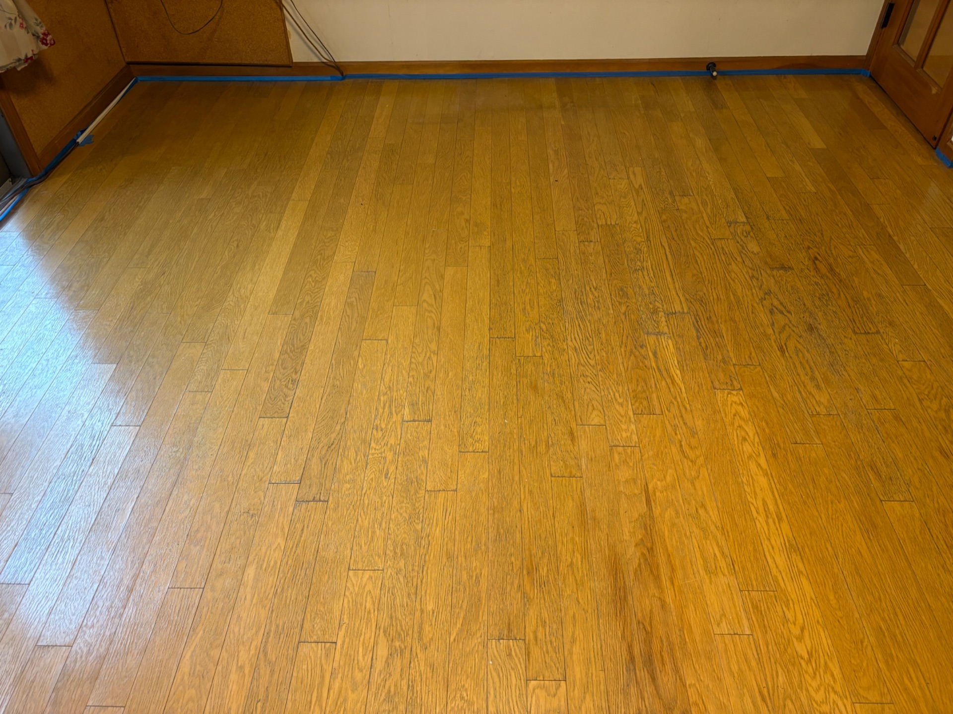 フロアコーティング施工事例 施工前｜埼玉県さいたま市 ご入居中戸建て W様邸の床の状態