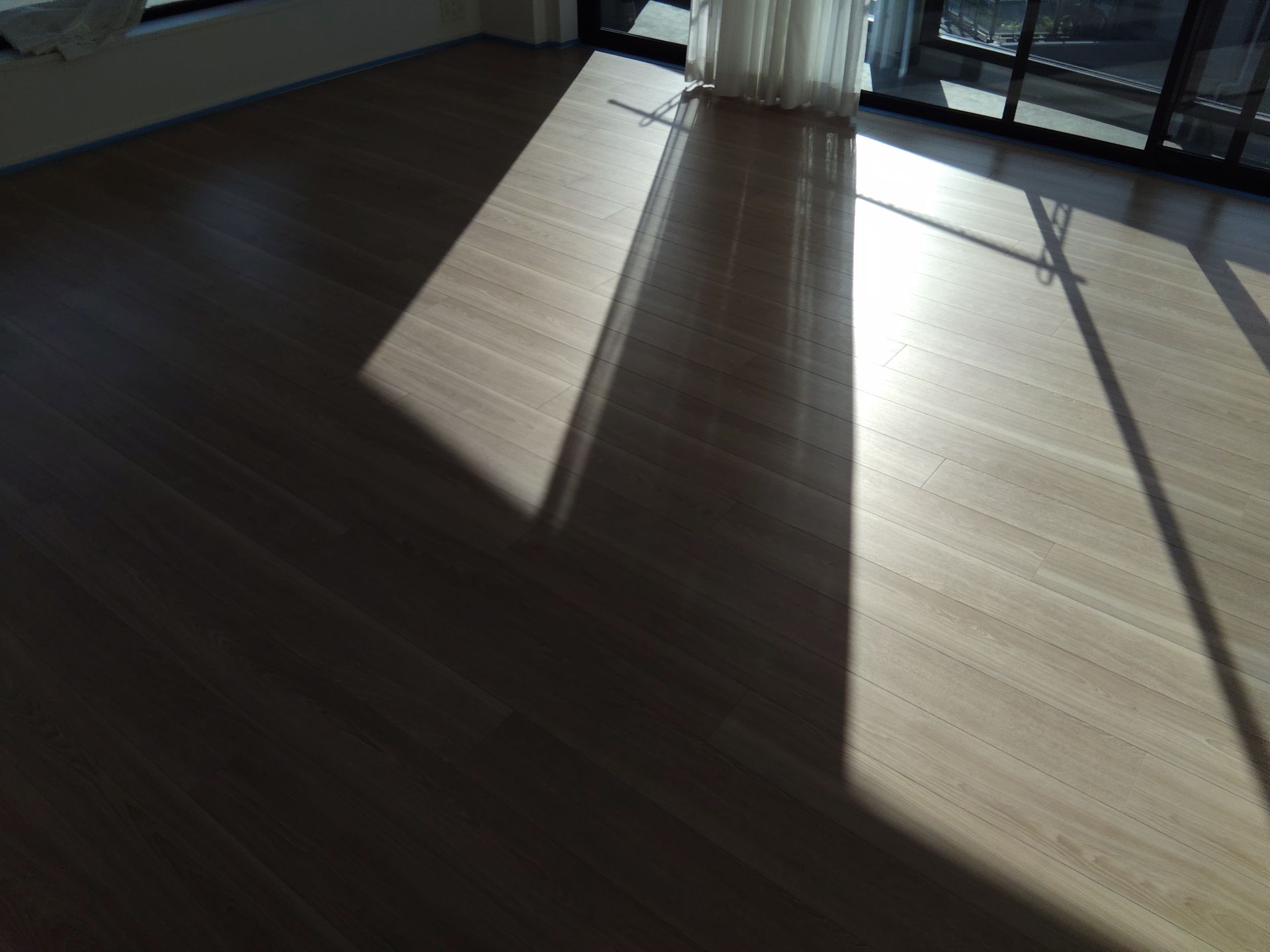フロアコーティング施工事例 施工前｜東京都文京区 ご新築マンション S様邸の床の状態