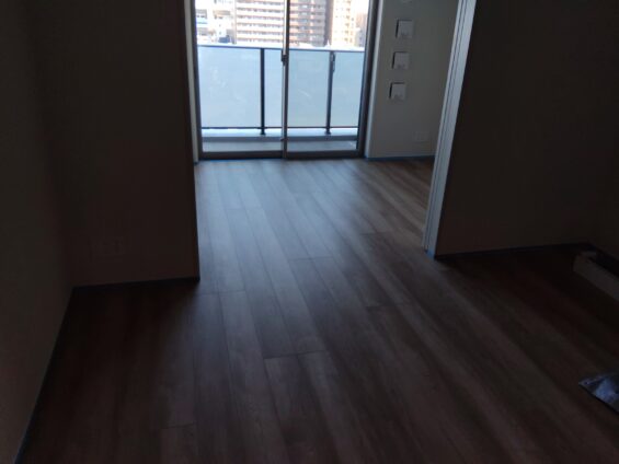 北区フロアコーティング施工事例 施工前|東京都北区 ご新築マンション I様邸の床の状態