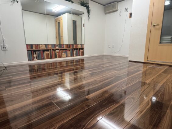 目黒区フロアコーティング施工事例 施工後｜東京都目黒区 ご入居中戸建て T様邸 コーティングハウス シリコンフロアコーティング施工済み