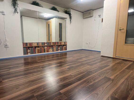 目黒区フロアコーティング施工事例 施工前｜東京都目黒区 ご入居中戸建て T様邸の床の状態