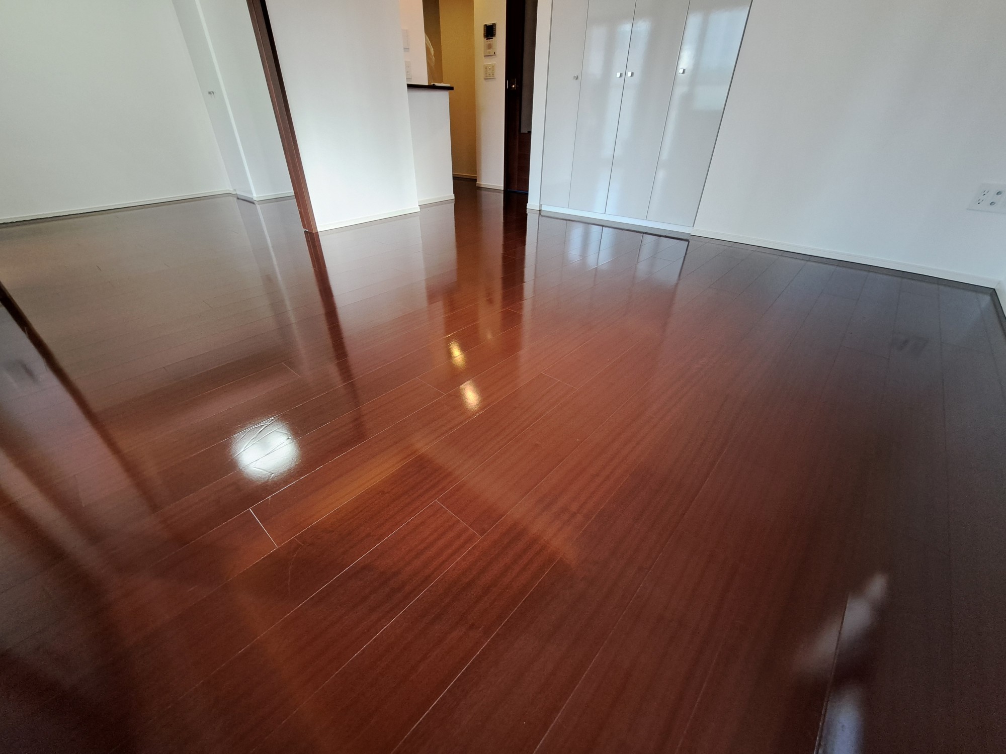 coatinghouse-tokyo-minato-nyukyomansion-after フロアコーティング施工事例 施工後|東京都港区 ご入居中マンション H様邸 コーティングハウス セラミックガラスフロアコーティング施工済み