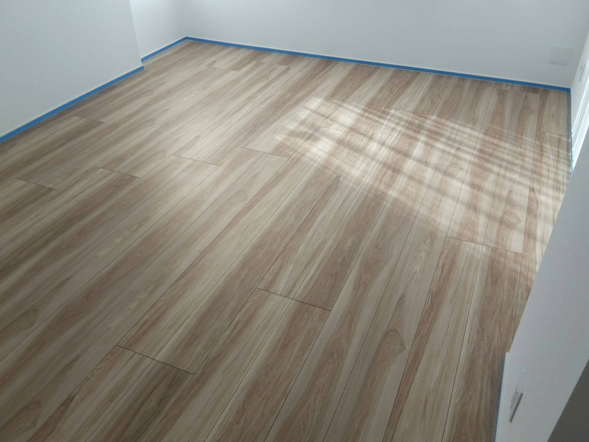 coatinghouse-tokyo-minato-renovationmansion-before フロアコーティング施工事例 施工前|東京都港区 リノベーション済みマンション K様邸の床の状態