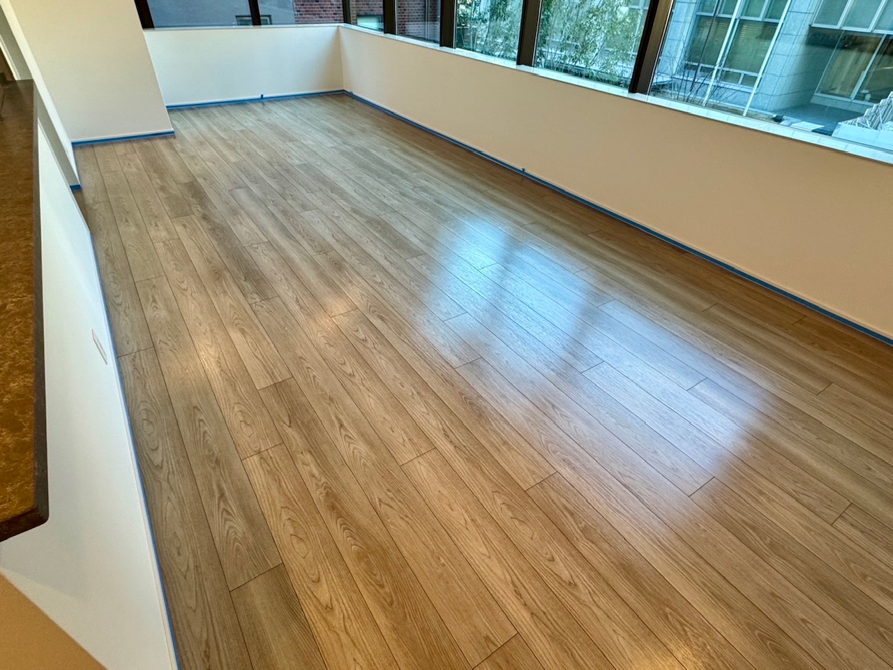 coatinghouse-tokyo-chiyoda-shinchikumansion-after フロアコーティング施工事例 施工後|東京都千代田区 ご新築マンション A様邸 コーティングハウス セラミックガラスフロアコーティング施工済み