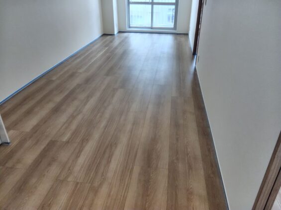 千葉市フロアコーティング施工事例 施工前|千葉県千葉市 ご新築マンション T様邸の床の状態