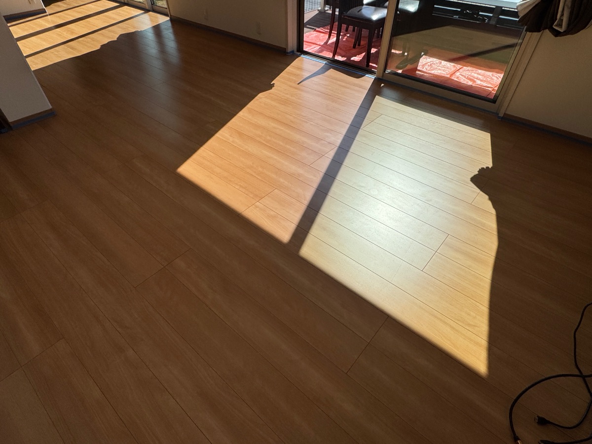 フロアコーティング施工事例 施工前｜福岡県福岡市 ご入居中戸建て Y様邸の床の状態