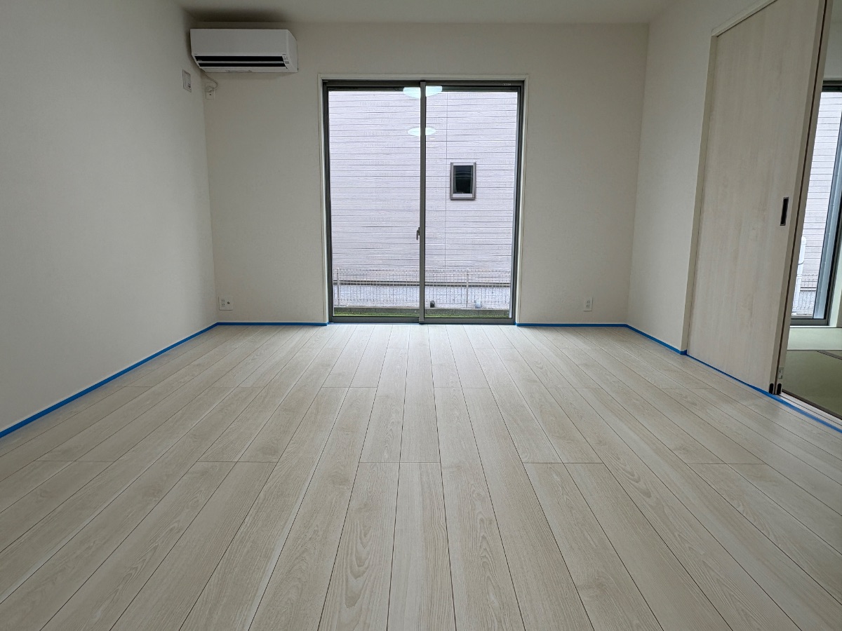 フロアコーティング施工事例 施工前｜福岡県福岡市 ご新築戸建て L様邸の床の状態