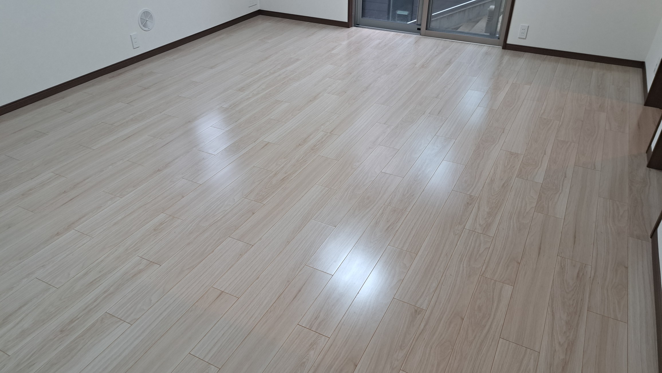 coatinghouse-tokyo-shinagawa-renovationmansion-after フロアコーティング施工事例 施工後|東京都品川区 リノベーション済みマンション N様邸 コーティングハウス セラミックガラスフロアコーティング施工済み