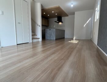 【施工後】東京都小金井市 ご新築戸建て Y様邸 ガラスフロアコーティング施工事例 コーティングハウス ガラスフロアコーティング施工済み