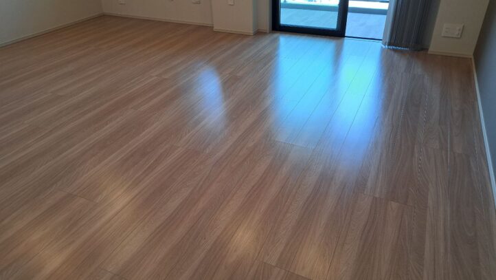 【施工後】埼玉県草加市 ご新築マンション Y様邸 セラミックガラスフロアコーティング施工事例 コーティングハウス セラミックガラスフロアコーティング施工済み