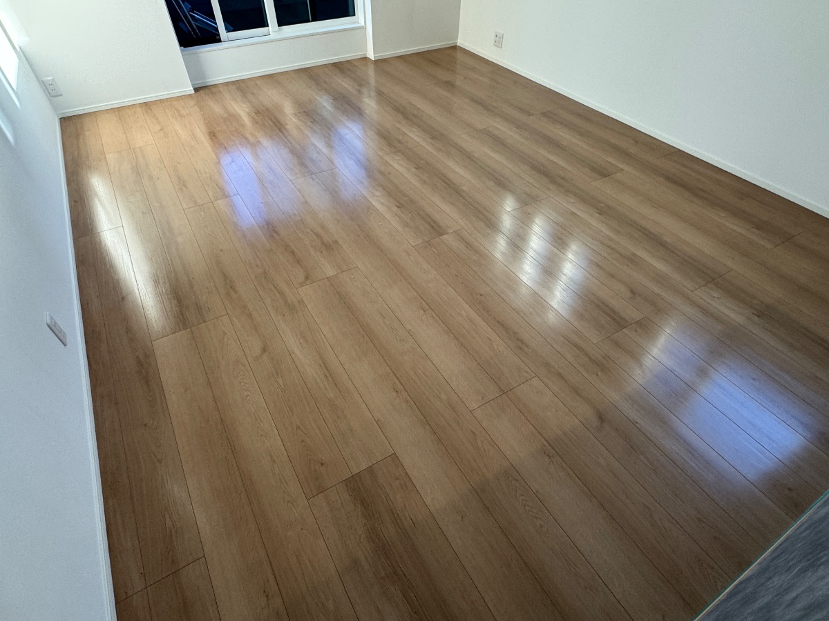coatinghouse-saitama-saitama-shinchikukodate-after フロアコーティング施工事例 施工後|埼玉県さいたま市 ご新築戸建て T様邸 コーティングハウス セラミックガラスフロアコーティング施工済み