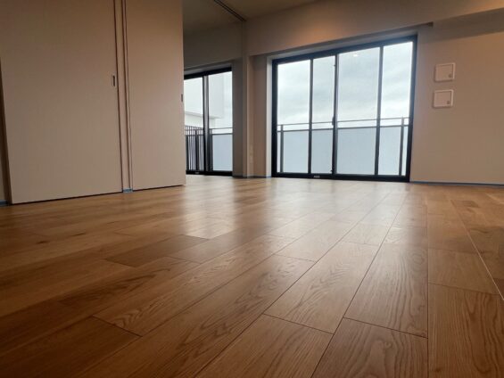 大田区フロアコーティング施工事例 施工前｜東京都大田区 ご新築マンション C様邸の床の状態