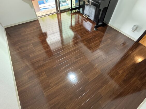 【施工後】埼玉県新座市 ご入居中戸建て Ｔ様邸 セラミックガラスフロアコーティング施工事例 コーティングハウス セラミックガラスフロアコーティング施工済み