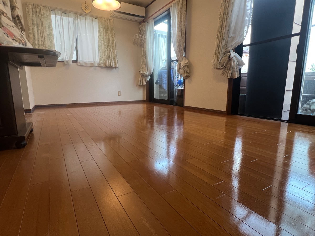 coatinghouse-chiba-sakura-nyukyokodate-after フロアコーティング施工事例 施工後|千葉県佐倉市 ご入居中戸建て O様邸 コーティングハウス シリコンフロアコーティング施工済み
