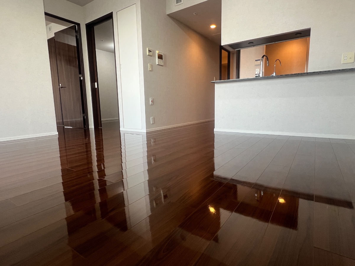 coatinghouse-kanagawa-kawasaki-chukomansion-after フロアコーティング施工事例 施工後|神奈川県川崎市 中古マンション S様邸 コーティングハウス シリコンフロアコーティング施工済み