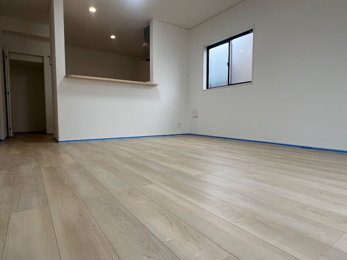 フロアコーティング施工事例 施工前｜福岡県福岡市 ご新築戸建て L様邸の床の状態