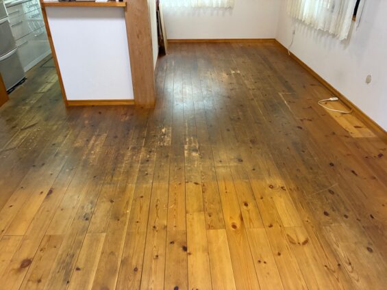 【施工前】神奈川県相模原市 ご入居中戸建て Ｎ様邸 フロアサンディング施工事例 施工前の状態