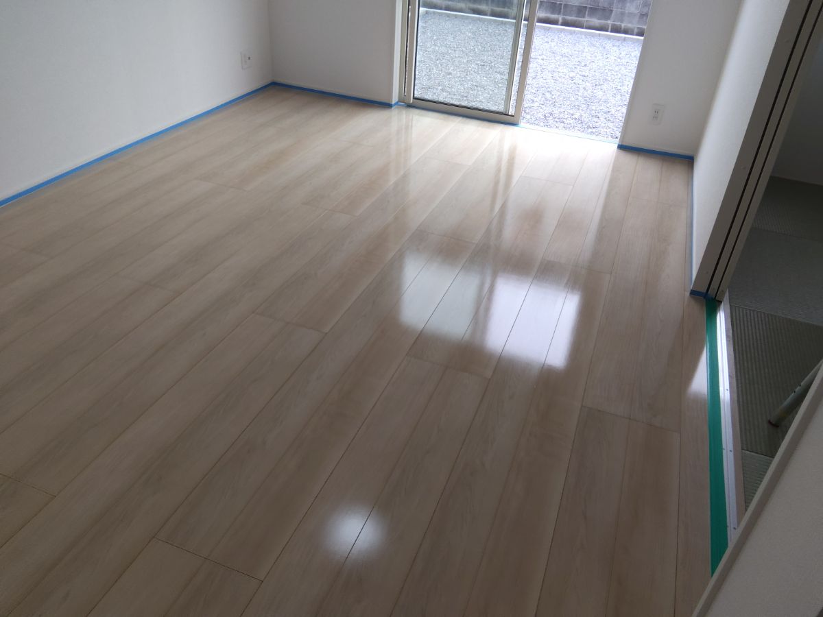 coatinghouse-fukuoka-fukuoka-shinchikukodate-after フロアコーティング施工事例 施工後|福岡県福岡市 ご新築戸建て L様邸 コーティングハウス シリコンフロアコーティング施工済み