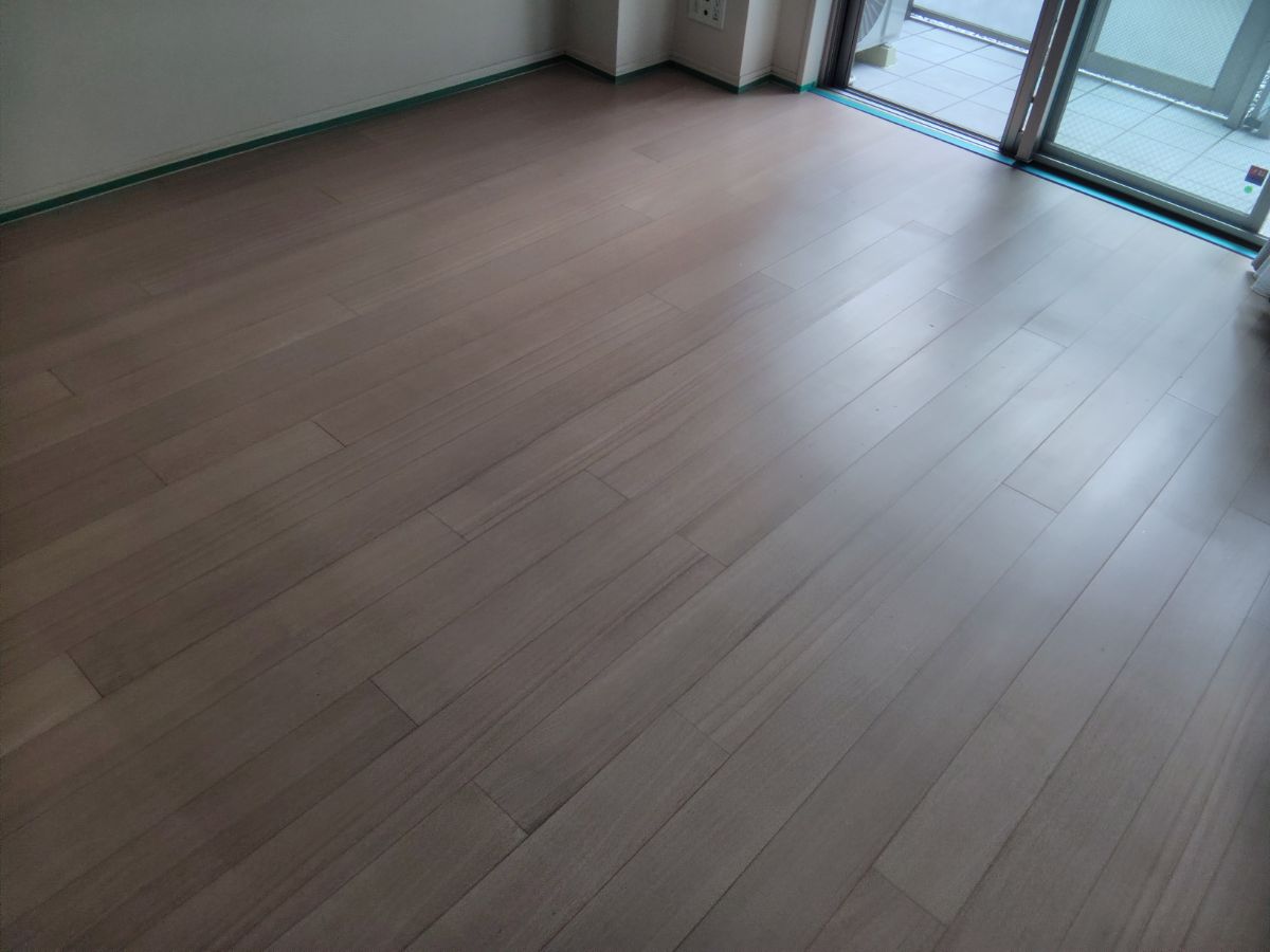 フロアコーティング施工事例 施工前｜東京都渋谷区 ご入居中マンション S様邸の床の状態