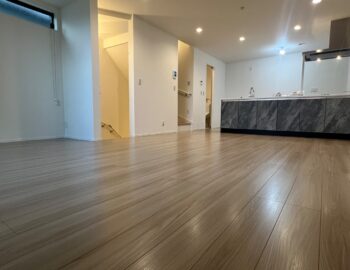 【施工後】神奈川県横浜市 ご新築戸建て Ｎ様邸 ガラスフロアコーティング施工事例 コーティングハウス ガラスフロアコーティング施工済み