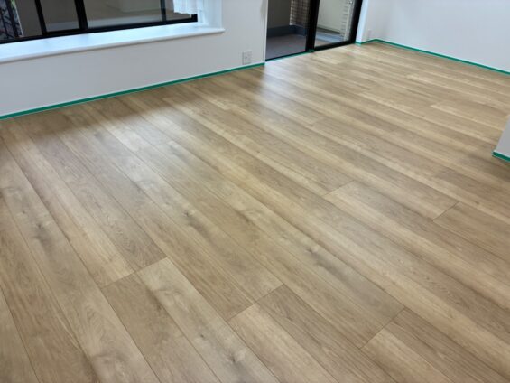 福岡市フロアコーティング施工事例 施工前|福岡県福岡市 リノベーション済みマンション F様邸の床の状態