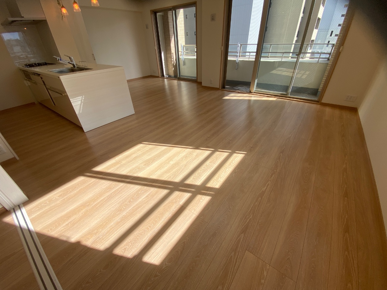 宗像市フロアコーティング施工事例 施工後｜福岡県宗像市 リノベーション済みマンション Ｓ様邸 コーティングハウス ガラスフロアコーティング施工済み