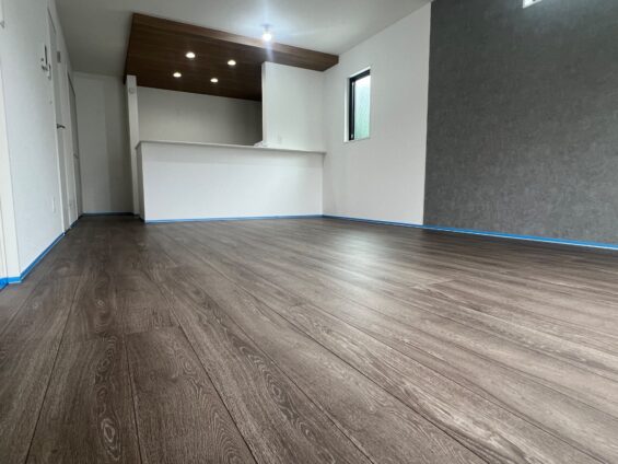 春日市フロアコーティング施工事例 施工前｜福岡県春日市 ご新築戸建て Ｒ様邸の床の状態